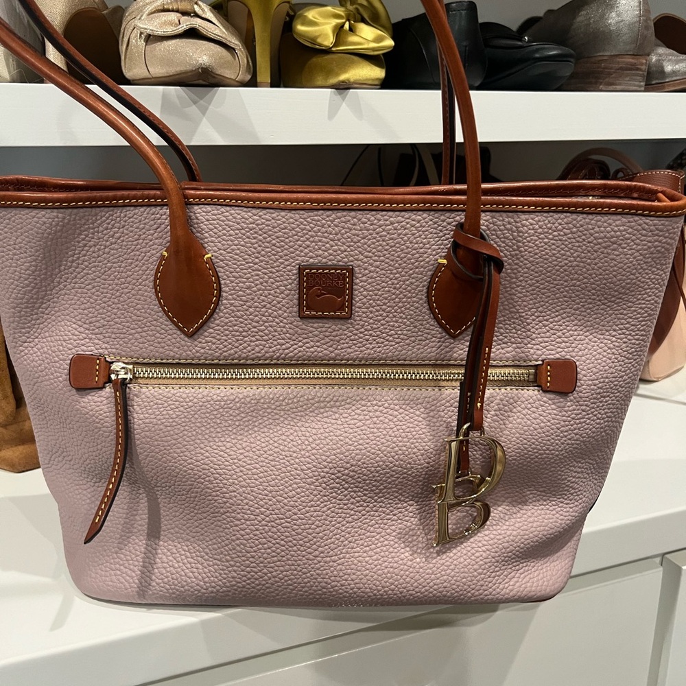 Dooney & Bourke Lilac/Pink Pebble Grain Tote Bag